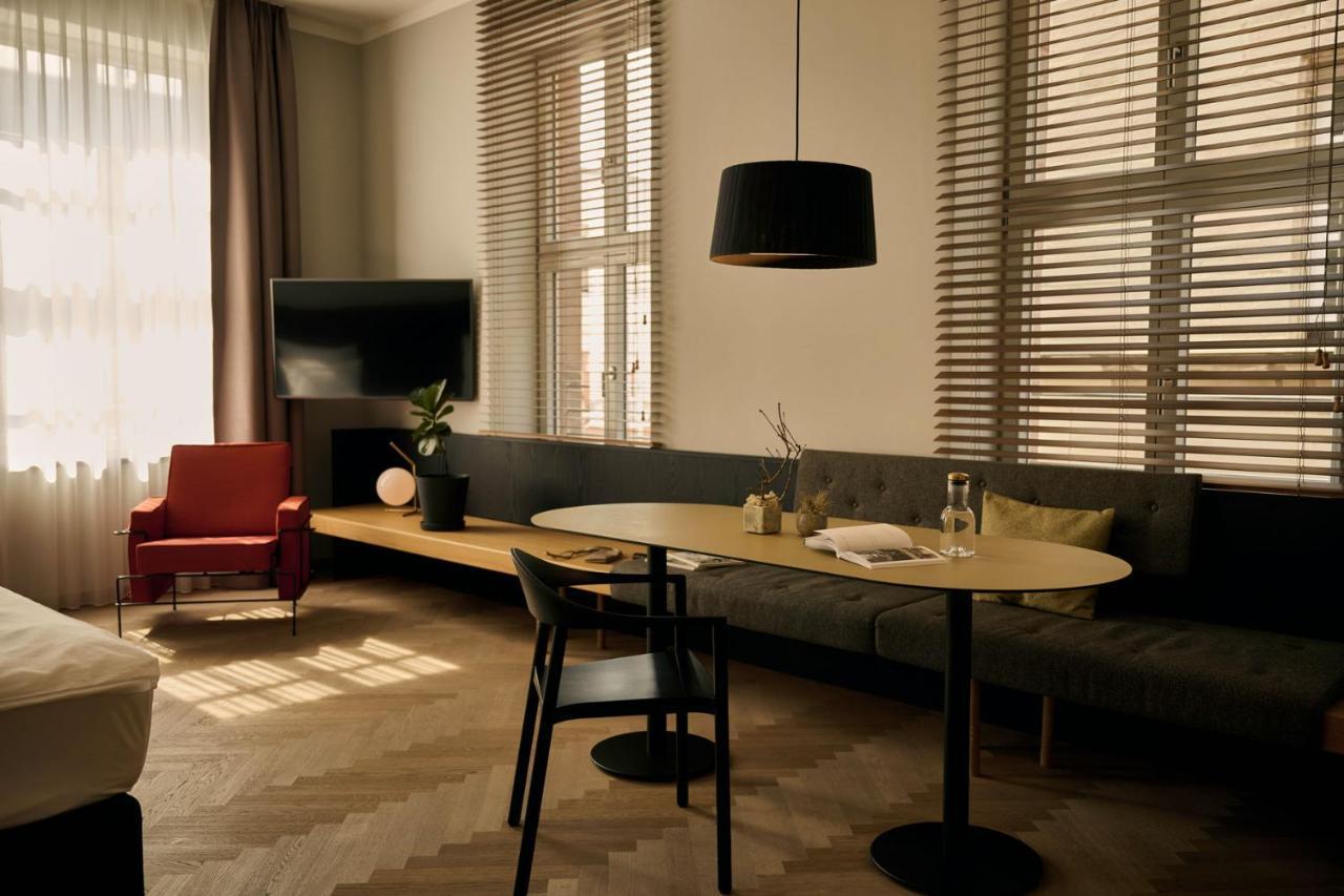 Melter & - A Neighborhood Hotel